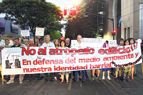 Los manifestantes recordaron que, en campaña, Jorge Macri se pronunció contra las excepciones. (Fuente: Leandro Teysseire)