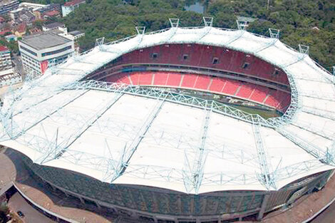 El imponente estadio del Shanghai Shenhua, equipo chino que espera la respuesta de Carlos Tevez.