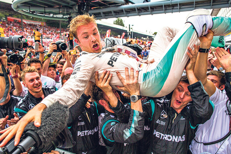 El alemán Nico Rosberg el domingo tocó la cima y ayer anunció que no sigue. (Fuente: EFE)