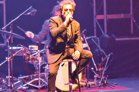 Calamaro revisitó material propio de todas las épocas.