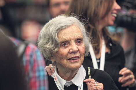 Poniatowska en la Feria de Guadalajara. La escritora obtuvo el Premio Cervantes de Literatura en 2013.