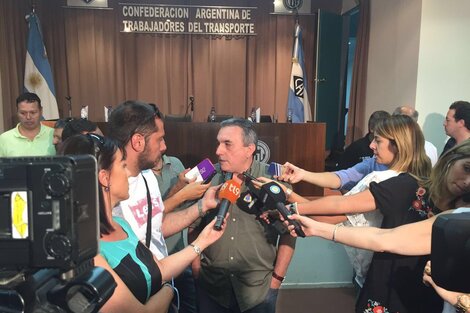 Schmid: “En el Congreso muchos  se hacen los distraídos”