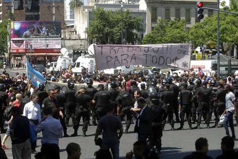 Principio de acuerdo entre los manteros y el Gobierno porteño