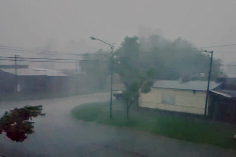 En Trenque Lauquen, provincia de Buenos Aires, el tornado se llevó puesto todo.