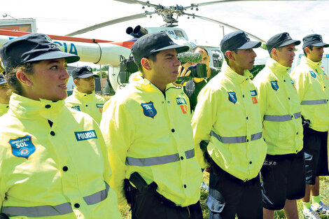 Policías por fábricas