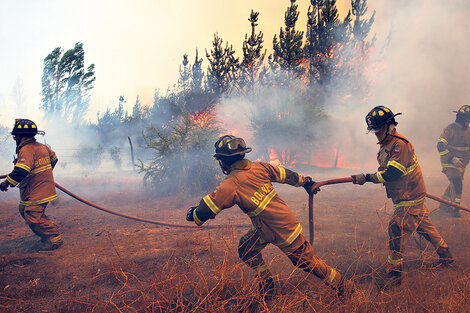 Chile partido por el fuego