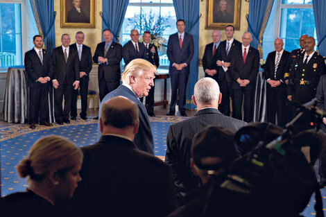 Trump    cuestionó la protesta de las mujeres