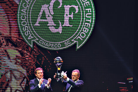 La última Copa Sudamericana quedó para Chapecoense, cedida por Atlético Nacional de Medellín. 