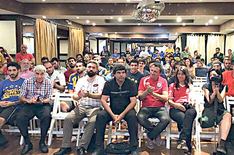 Reunión de la Coordinadora de Hinchas en el Hotel Bauen .