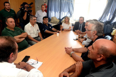 Ayer la UOM y los delegados se volvieron a reunir con las autoridades de la provincia. (Fuente: Sebastián Granata)