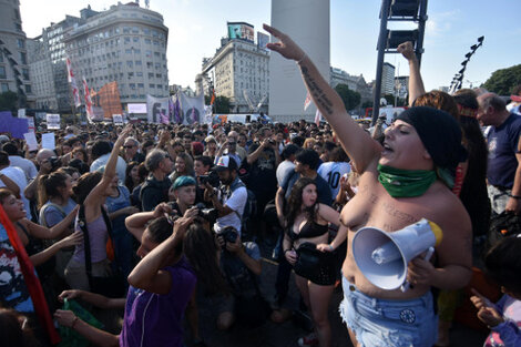 El tetazo alteró el centro porteño