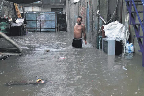 El agua inundó la villa 20 de Lugano, entre otros barrios humildes.