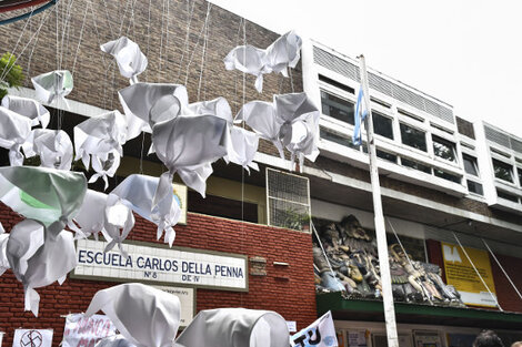 La maestra reivindica el genocidio