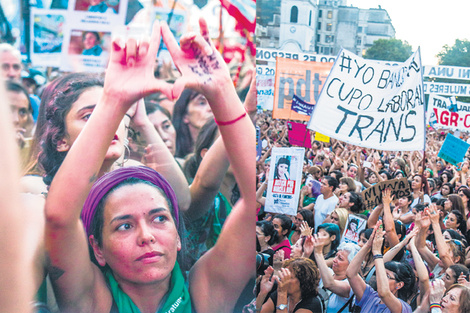 Negras de mierda, presas por marchar