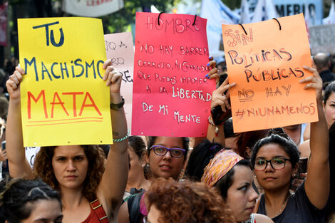 Una caravana de mujeres