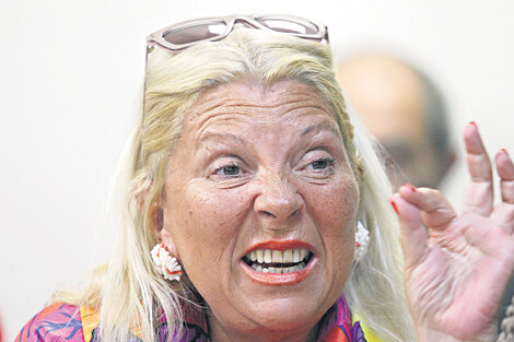 Según la denuncia, Elisa Carrió pasó 103 días en el exterior entre febrero de 2013 y mayo de 2015.