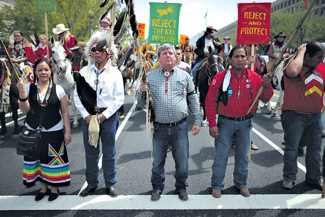 Líderes indígenas encabezan una protesta contra el oleoducto en Washington en 2014. (Fuente: AFP)