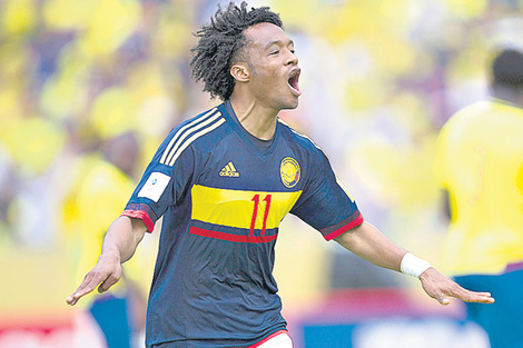 Cuadrado festeja el segundo gol. (Fuente: EFE)