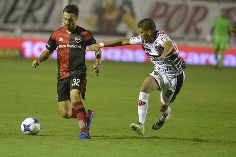 Scocco volvió a ser el mejor jugador de Newell's.