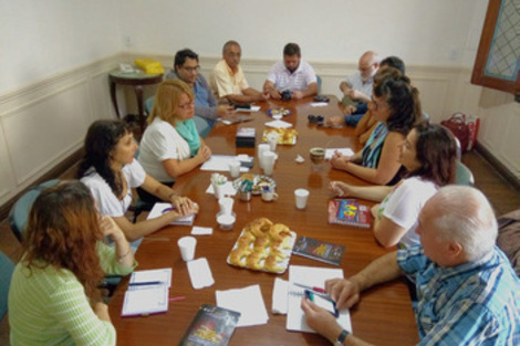 La concejal Nin en reunión con Atir que representa a varias salas de teatro de Rosario.