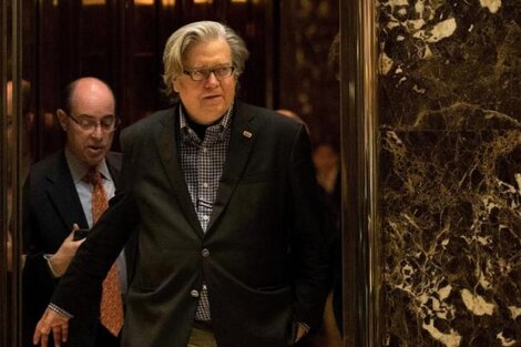 Steve Bannon llegó al Consejo y la interna se lo llevó puesto. 