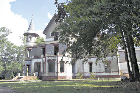 La fachada posterior de la antigua mansión de Egaña.