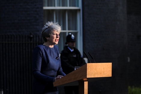 Theresa May va en busca de apoyo