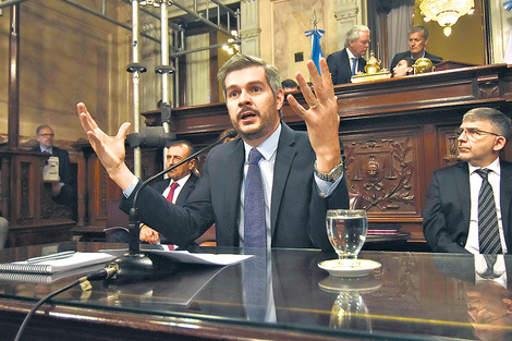 El jefe de Gabinete, Marcos Peña, defendió a rajatabla las políticas oficiales.  (Fuente: DyN)