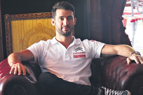 Pechito resiste en Inglaterra