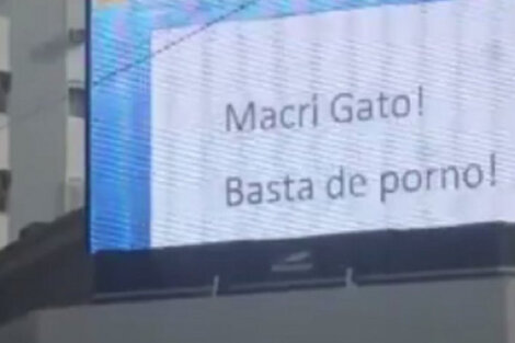 “Macri gato”, en pantalla gigante