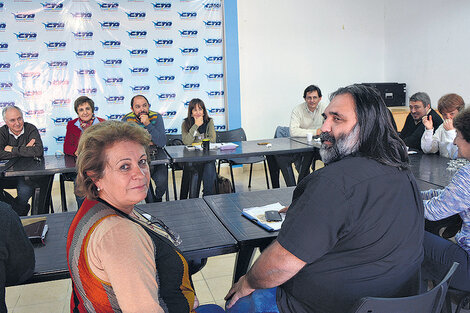 Ayer, el Frente de Unidad Docente bonaerense se reunió para coordinar sus próximas medidas.