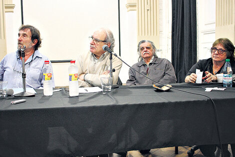 “Nos unimos ante la crítica situación del país generada por el modelo neoliberal”, dijo Horacio González.