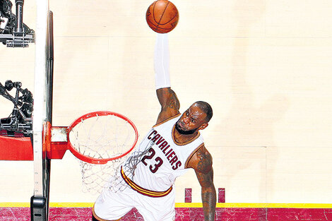 De la mano de Lebron