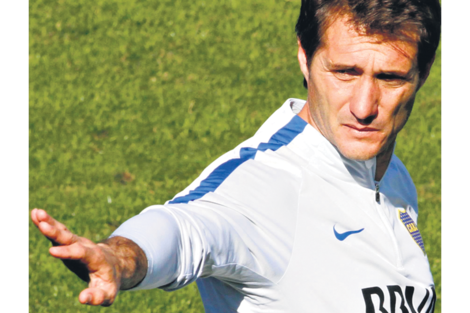 Barros Schelotto define el equipo.