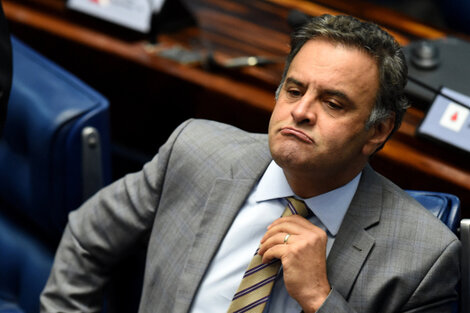 Aécio dice que le hicieron “un préstamo”