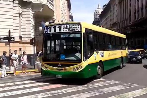 Paran cuatro líneas de colectivo