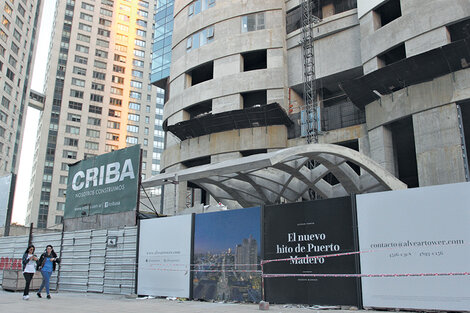 Las irregularidades fueron registradas por AFIP en la construcción de la Alvear Tower, que se promociona como el (futuro) edificio más alto del país. (Fuente: Bernardino Avila)