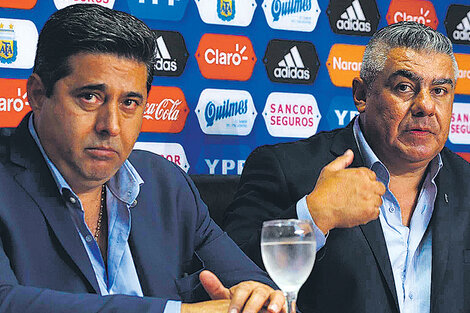 Daniel Angelici y Claudio “Chiqui” Tapia, vicepresidente y presidente de la AFA.