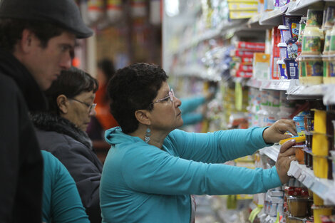 Una familia necesitó 14.800 pesos para evitar la pobreza