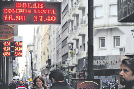 Once días seguidos de aumento para el dólar