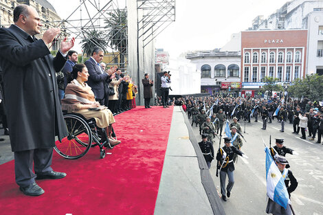 Gritos contra Michetti en Tucumán