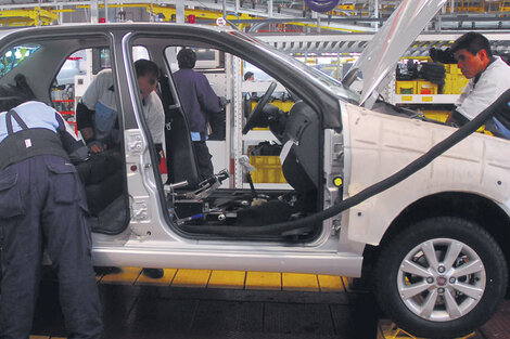 Las automotrices contra la hora de almuerzo