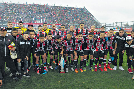 Chacarita sigue agrandando su historia