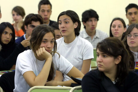 El programa se propone mejorar la comunicación con los alumnos.