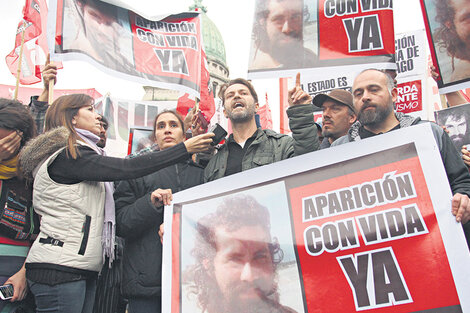 Germán Maldonado ayer, en la movilización que se realizó frente al Congreso. (Fuente: Leandro Teysseire)