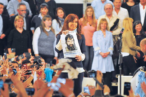 CFK junto a mujeres de CGT y CTA