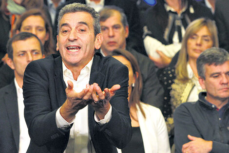 Florencio Randazzo y, detrás, en primera fila, Juan Zabaleta durante el acto de lanzamiento. (Fuente: Bernardino Avila)