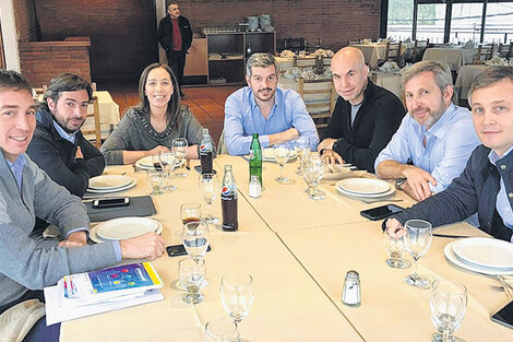 Sin Macri, la plana mayor del oficialismo almorzó en una parrilla.