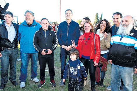 Randazzo, Katopodis y dirigentes del Evita compartieron una celebración por el Día del Niño.