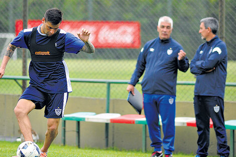 Al Vélez de Omar De Felippe le toca abrir hoy la Superliga jugando en Victoria ante Tigre.